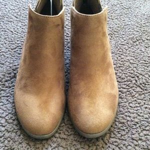 American Eagle “Shannon” Women’s Size 6